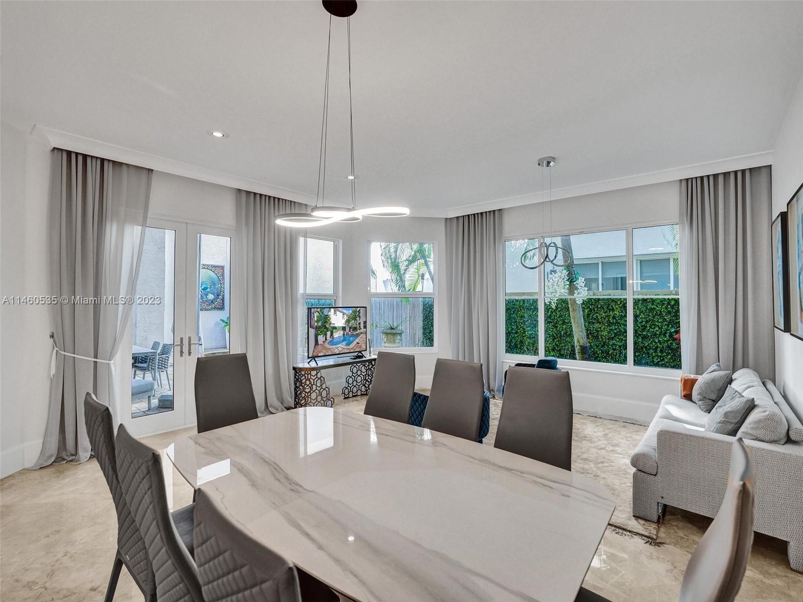 GOLDEN GATE ESTATES & MAR - Residential