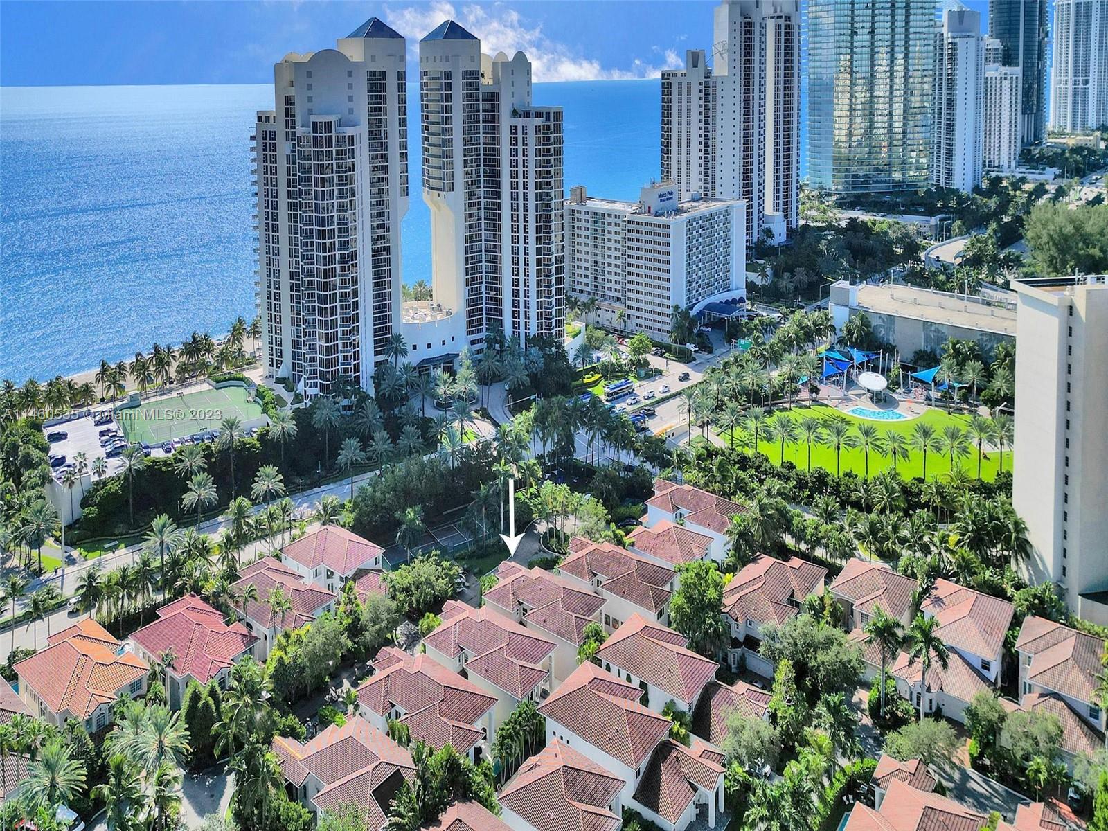 GOLDEN GATE ESTATES & MAR - Residential