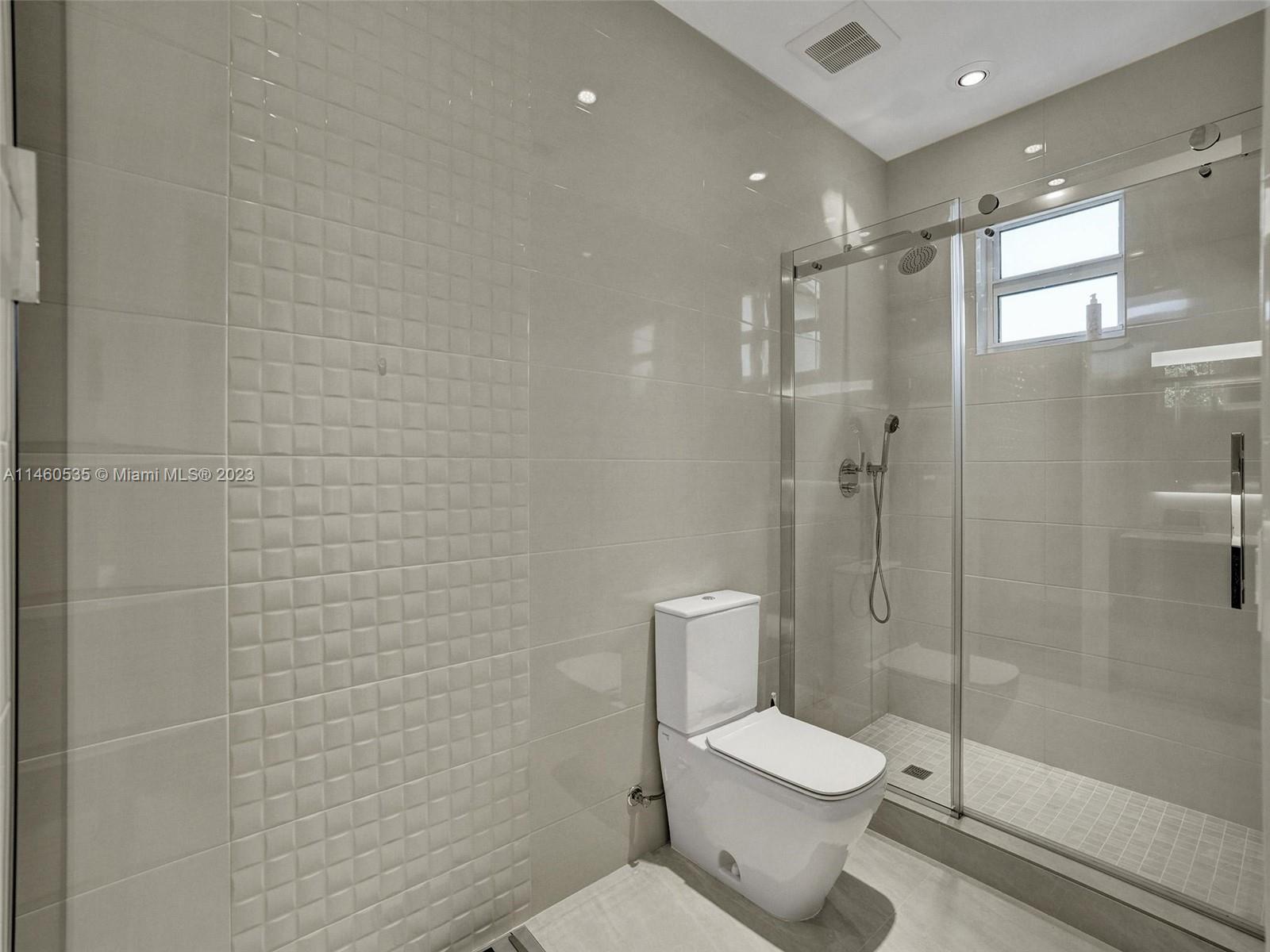 GOLDEN GATE ESTATES & MAR - Residential