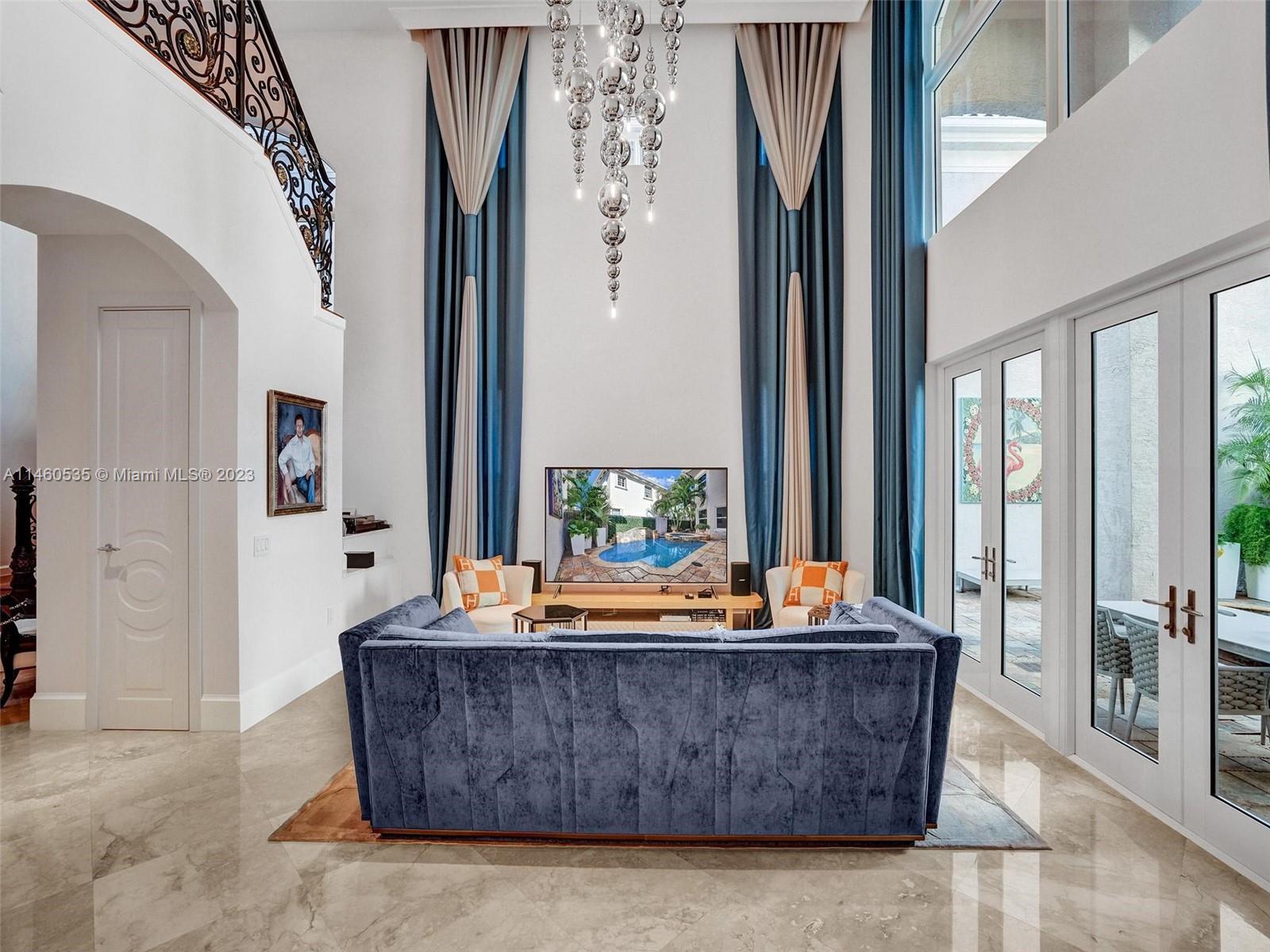 GOLDEN GATE ESTATES & MAR - Residential