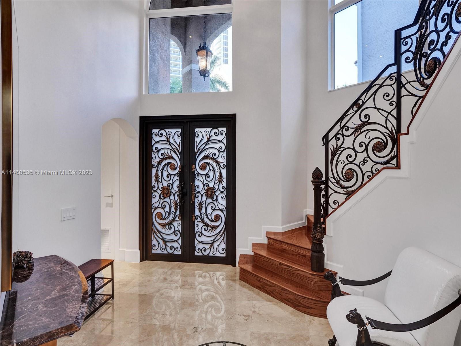 GOLDEN GATE ESTATES & MAR - Residential