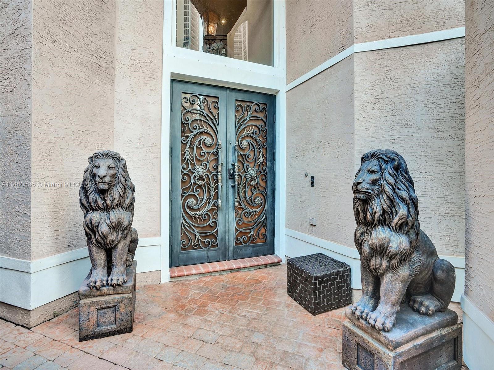 GOLDEN GATE ESTATES & MAR - Residential