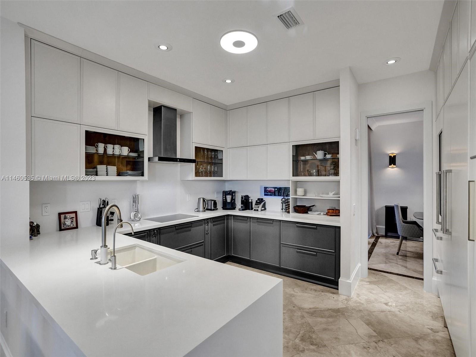 GOLDEN GATE ESTATES & MAR - Residential