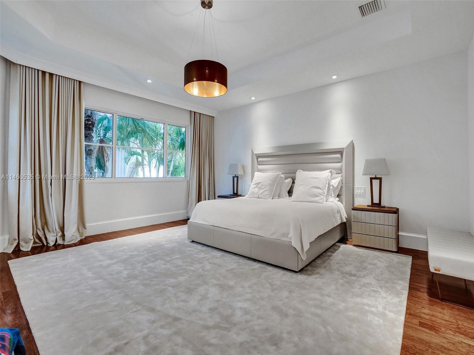 GOLDEN GATE ESTATES & MAR - Residential