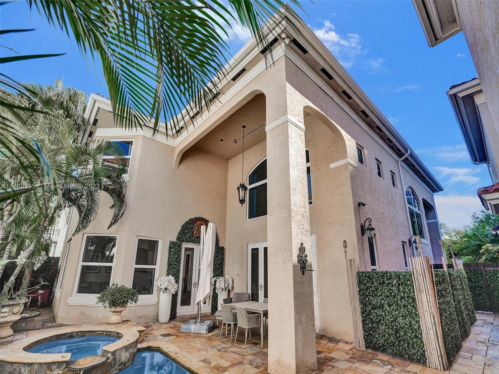 GOLDEN GATE ESTATES & MAR - Residential