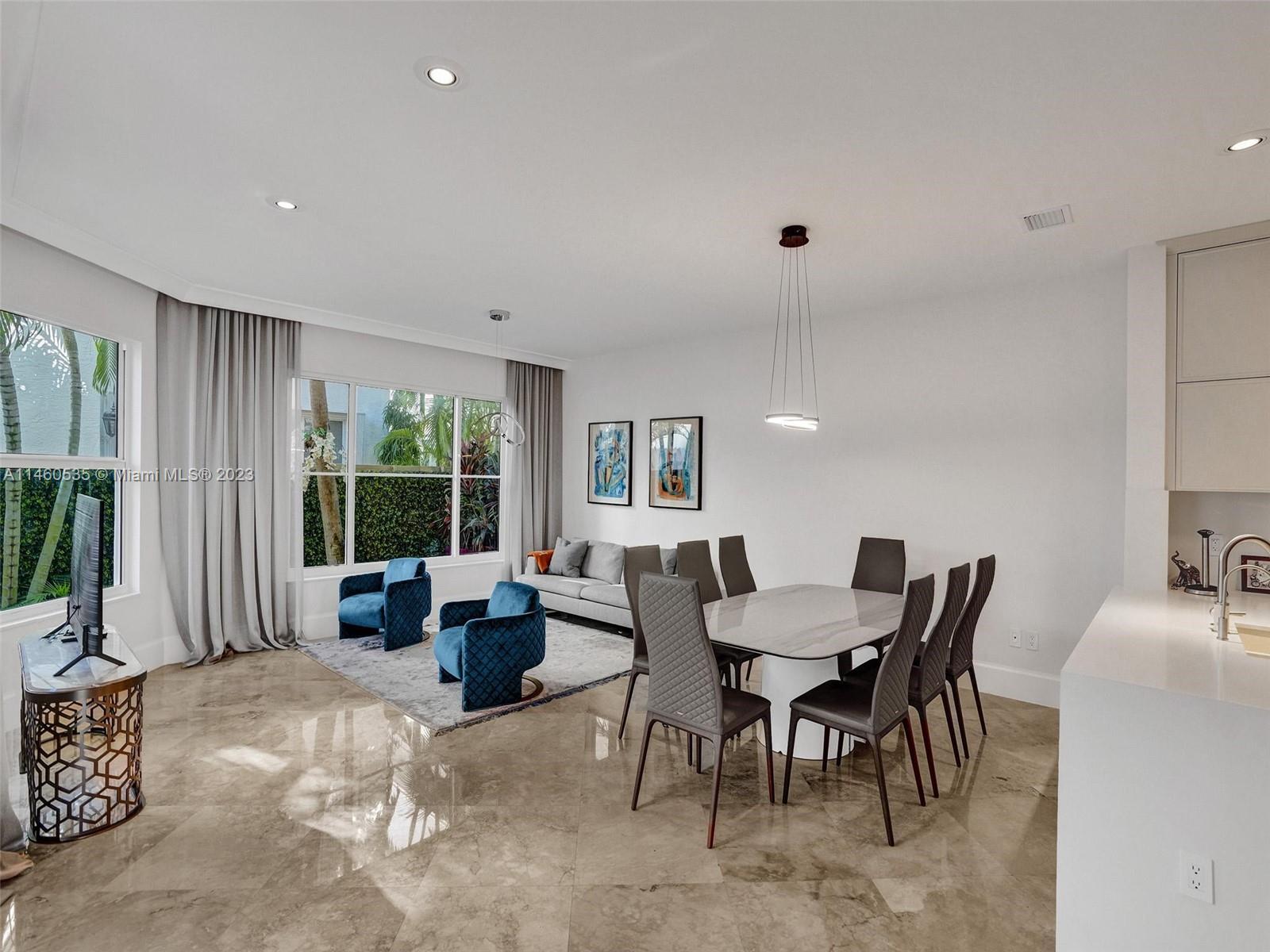 GOLDEN GATE ESTATES & MAR - Residential