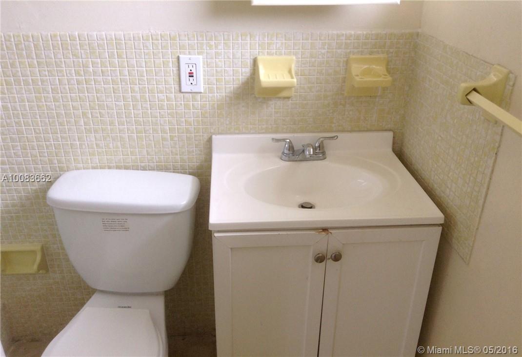 LauderdaleLakes East Gate - Residential