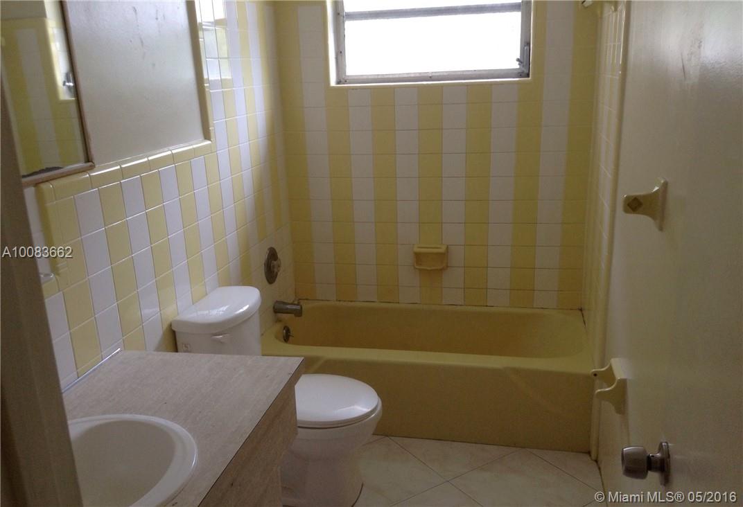 LauderdaleLakes East Gate - Residential