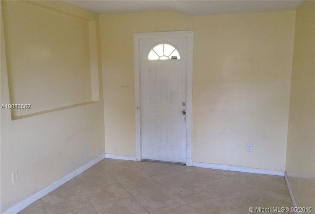 LauderdaleLakes East Gate - Residential