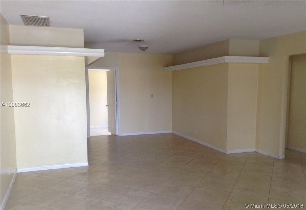 LauderdaleLakes East Gate - Residential