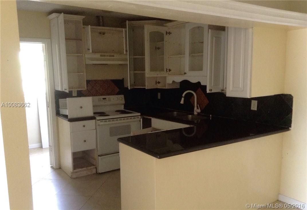 LauderdaleLakes East Gate - Residential