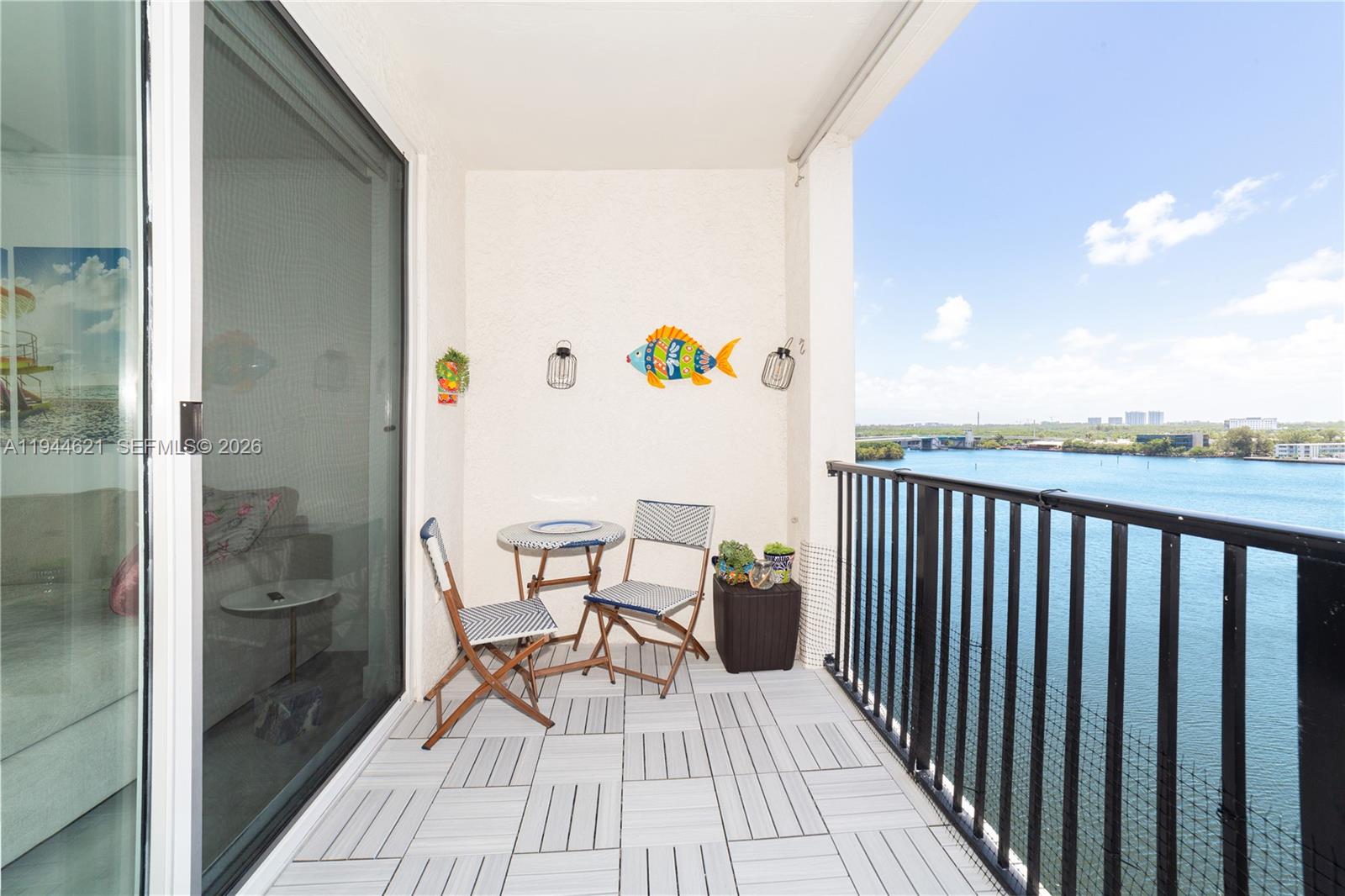 PORTO BELLAGIO CONDO - Residential