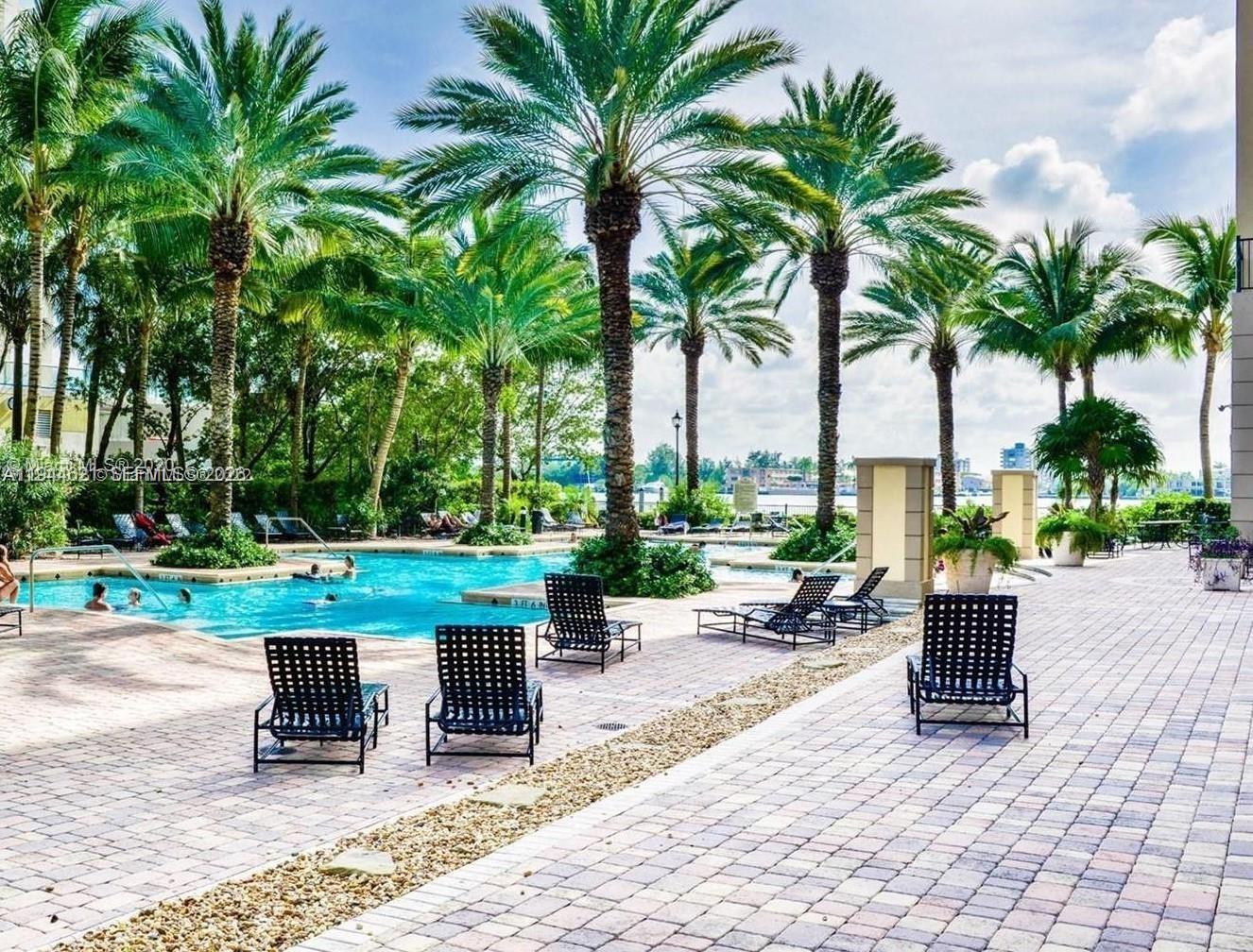 PORTO BELLAGIO CONDO - Residential