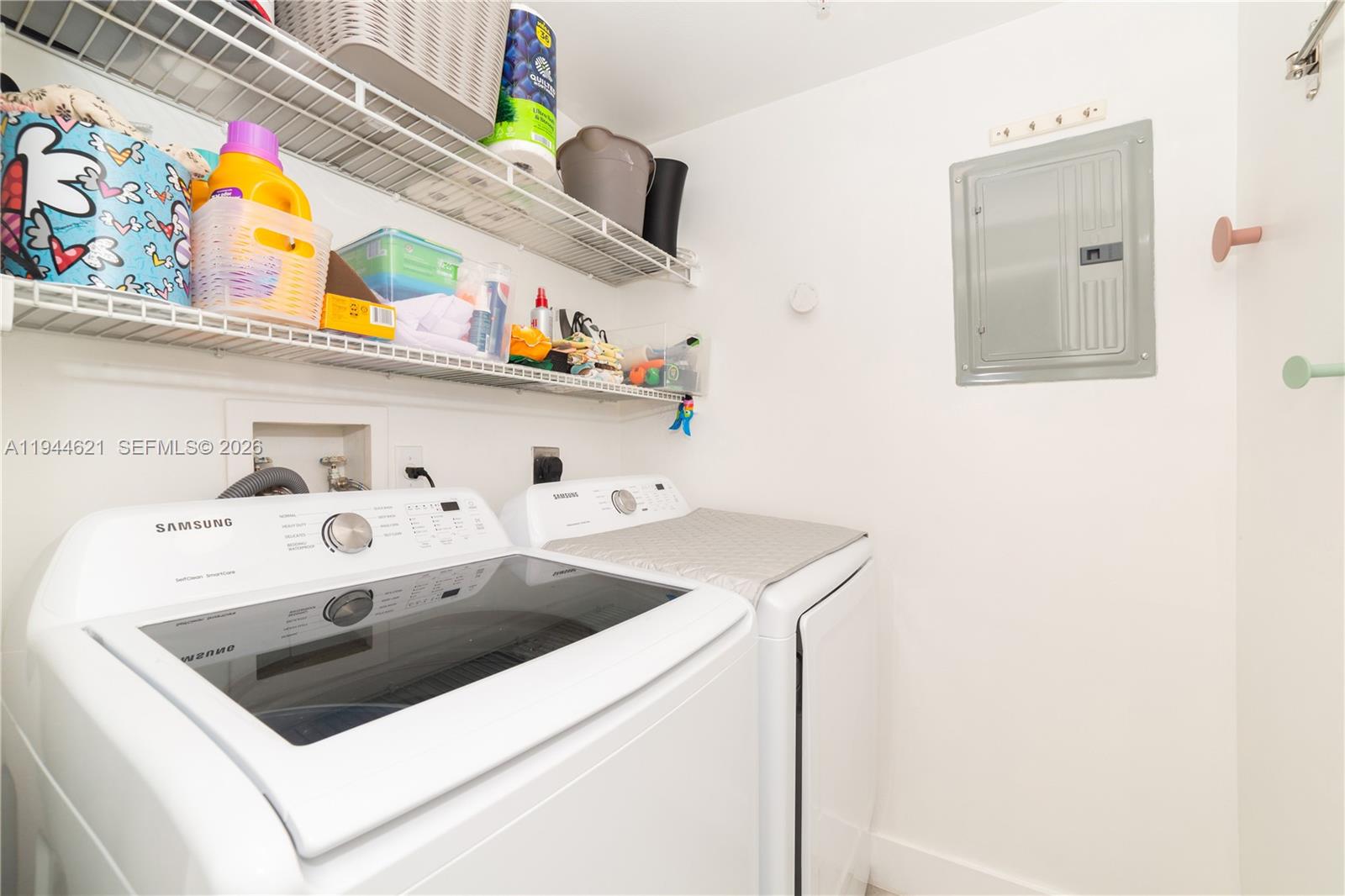 PORTO BELLAGIO CONDO - Residential