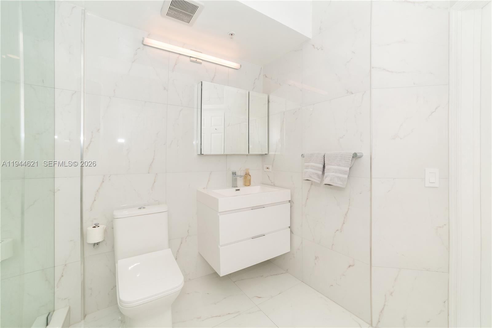 PORTO BELLAGIO CONDO - Residential