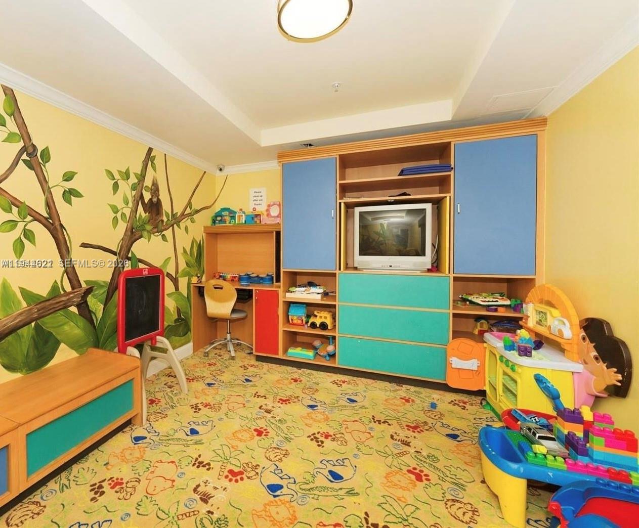 PORTO BELLAGIO CONDO - Residential