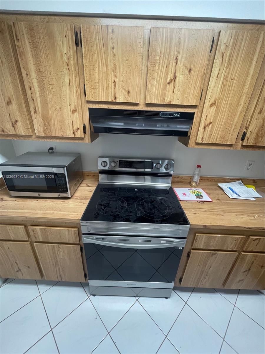 10041 Winding lake rd 104