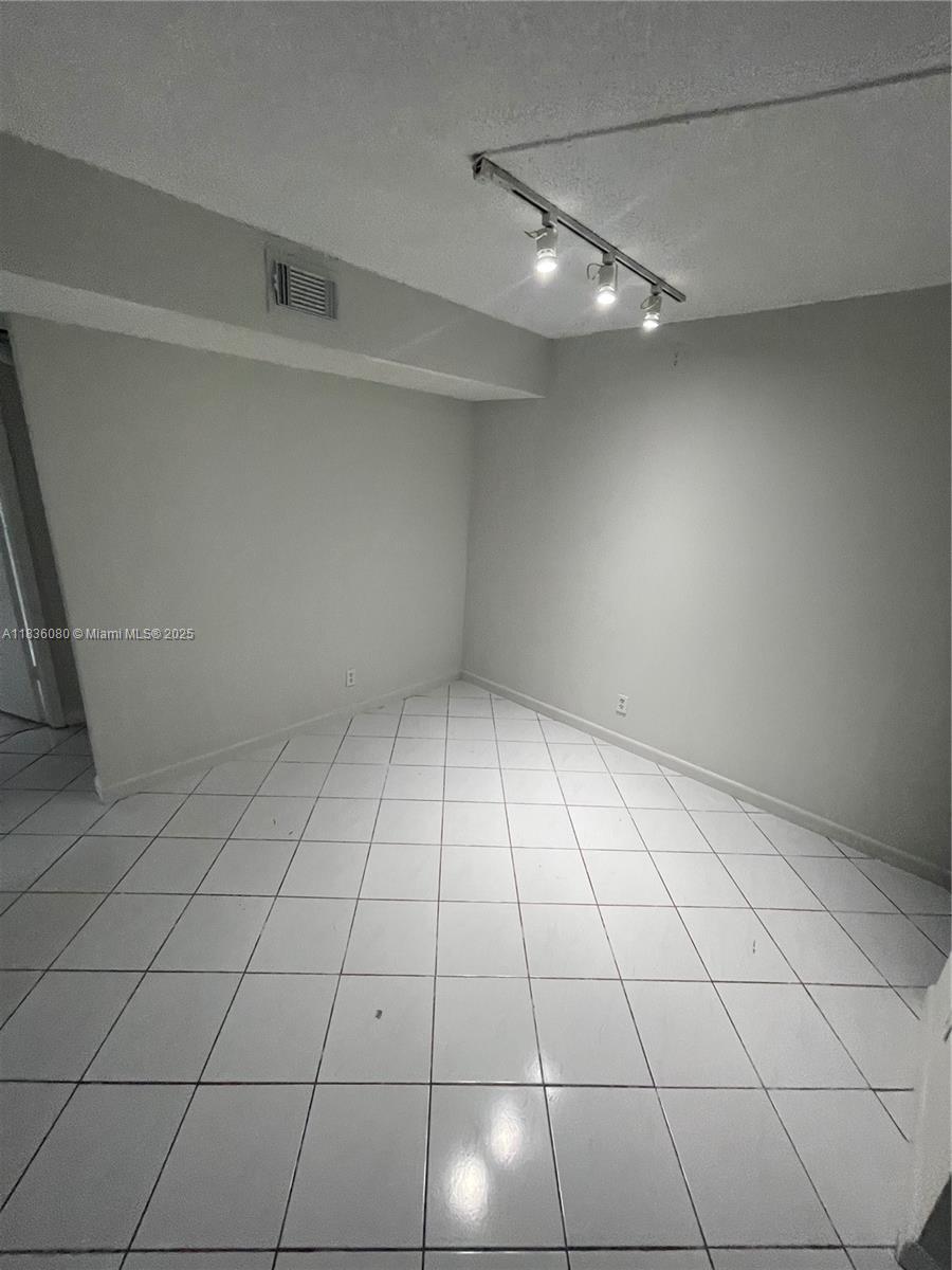 10041 Winding lake rd 104