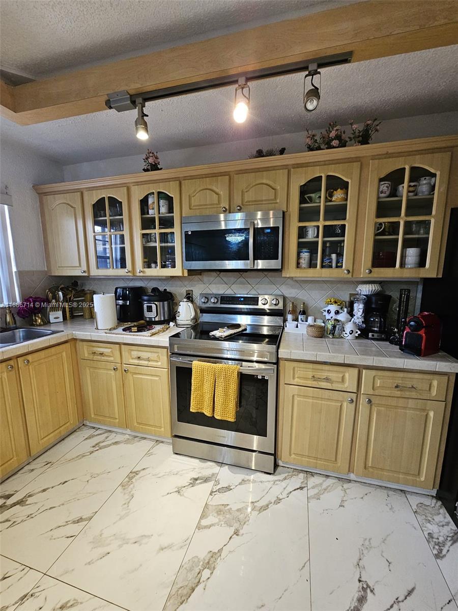 BAY TREE PATIO HOMES COND - Residential