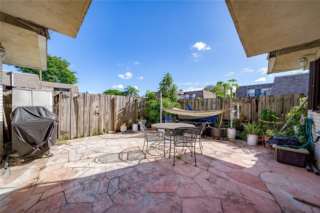 BAY TREE PATIO HOMES COND - Residential