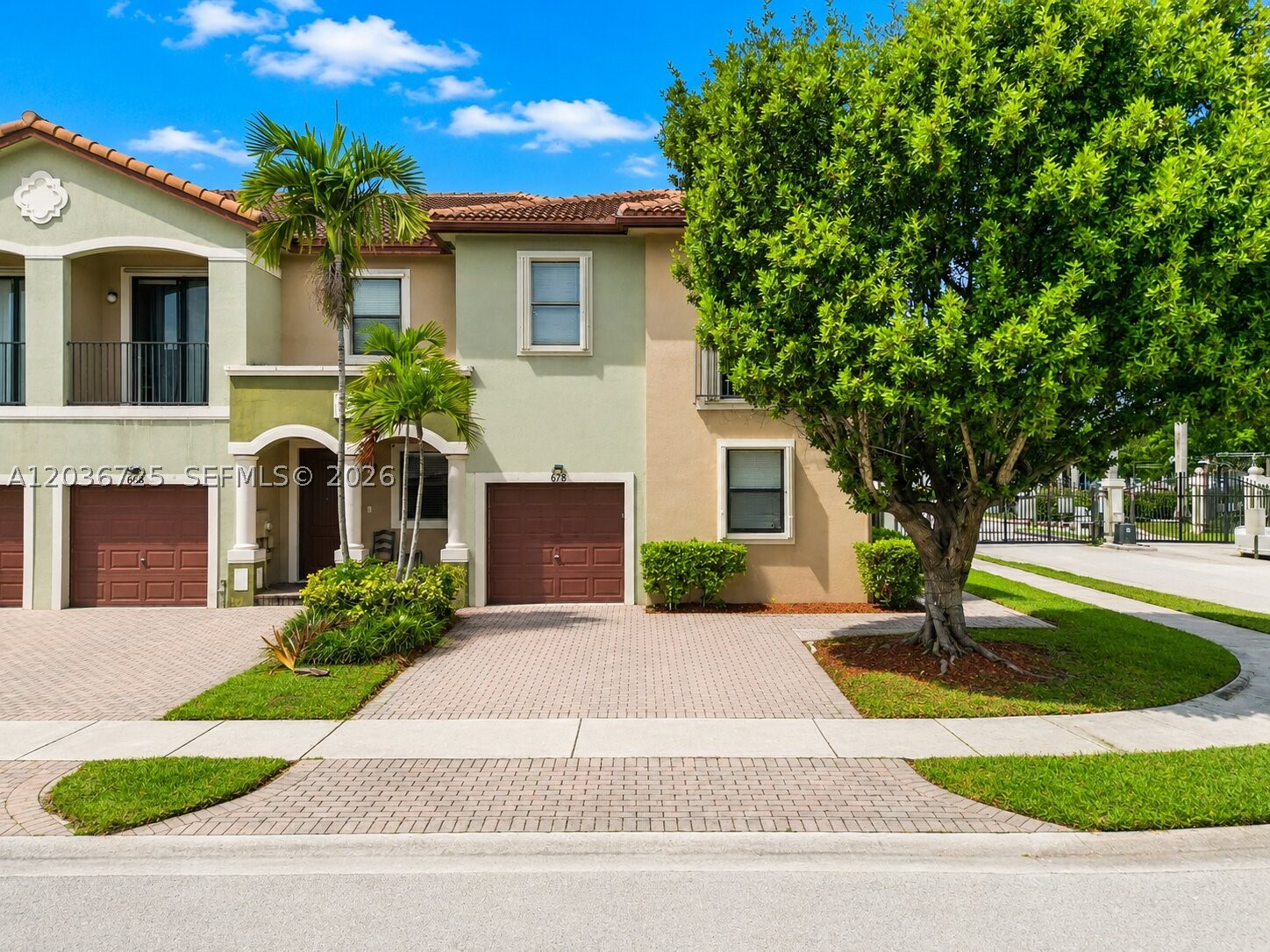 678 NE 33rd Ter