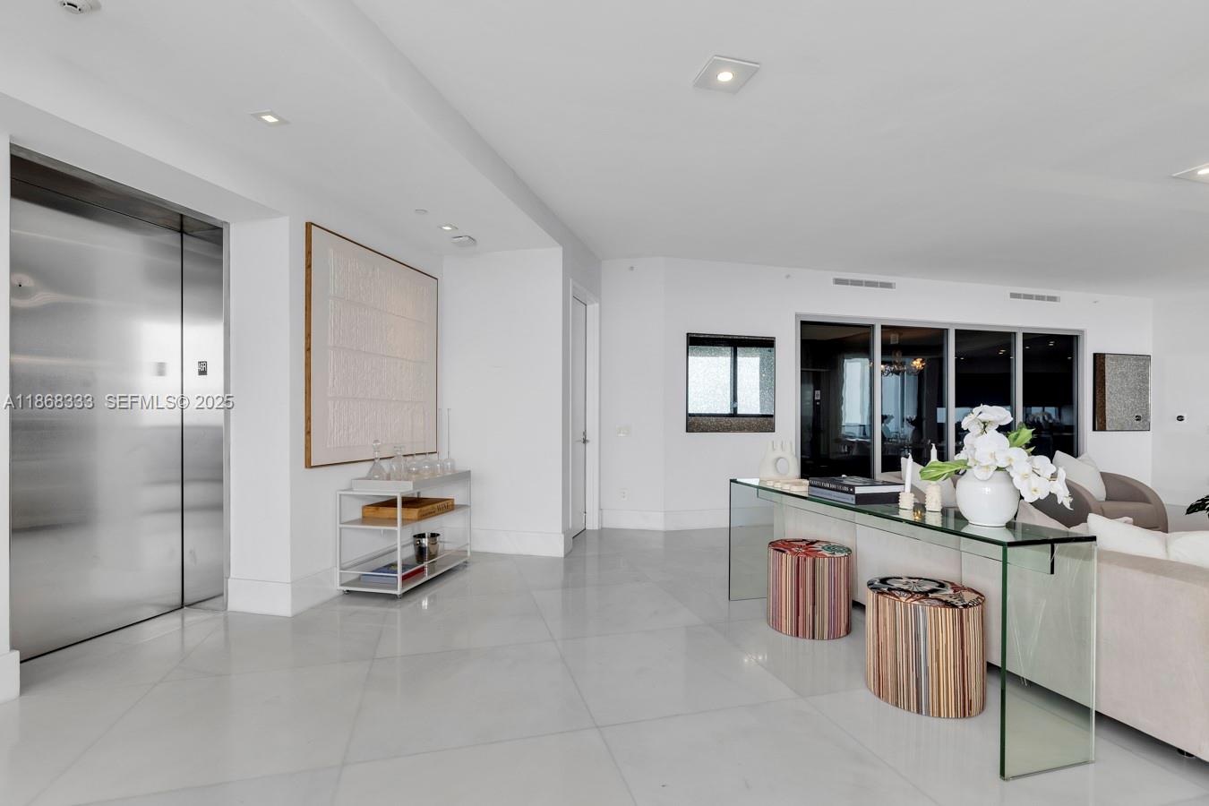 PORSCHE TOWER - Residential