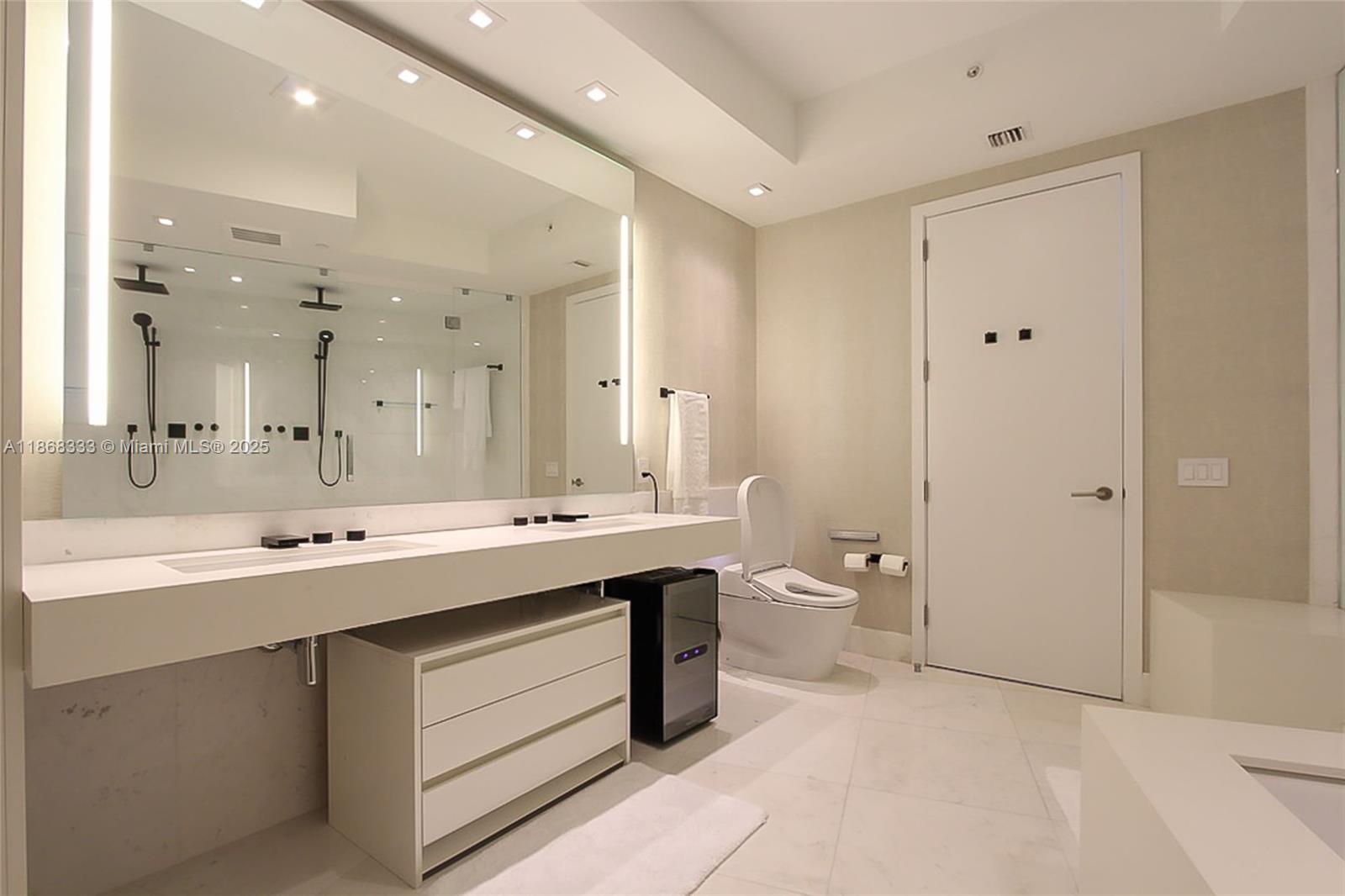 PORSCHE TOWER - Residential