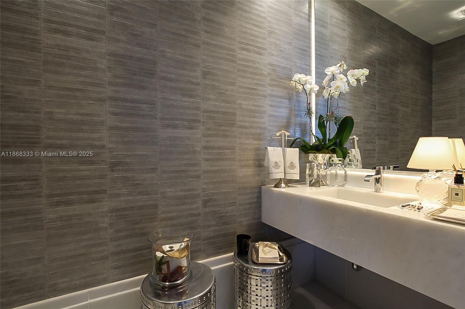 PORSCHE TOWER - Residential