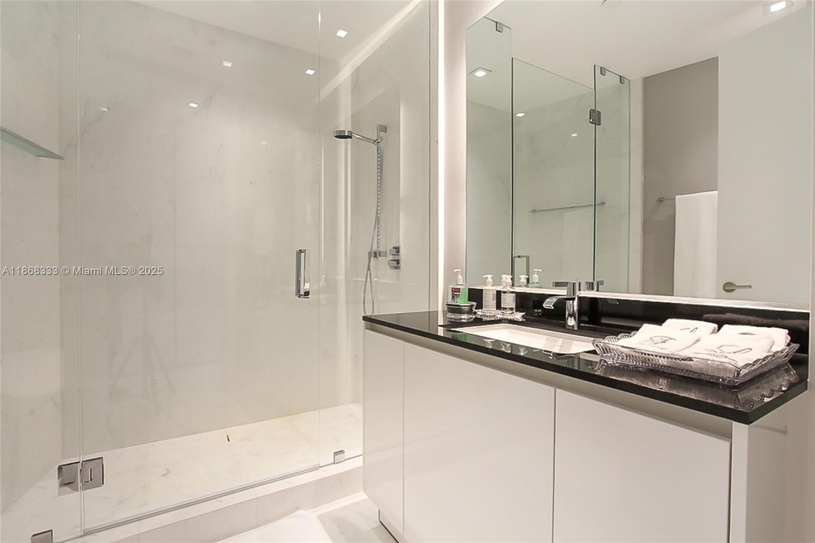 PORSCHE TOWER - Residential