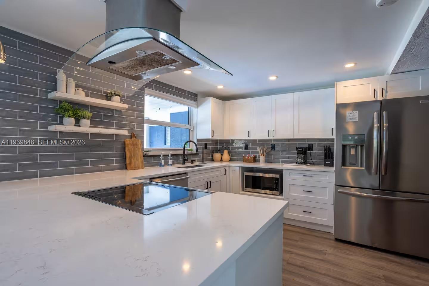 DELRAY SHORES - Residential