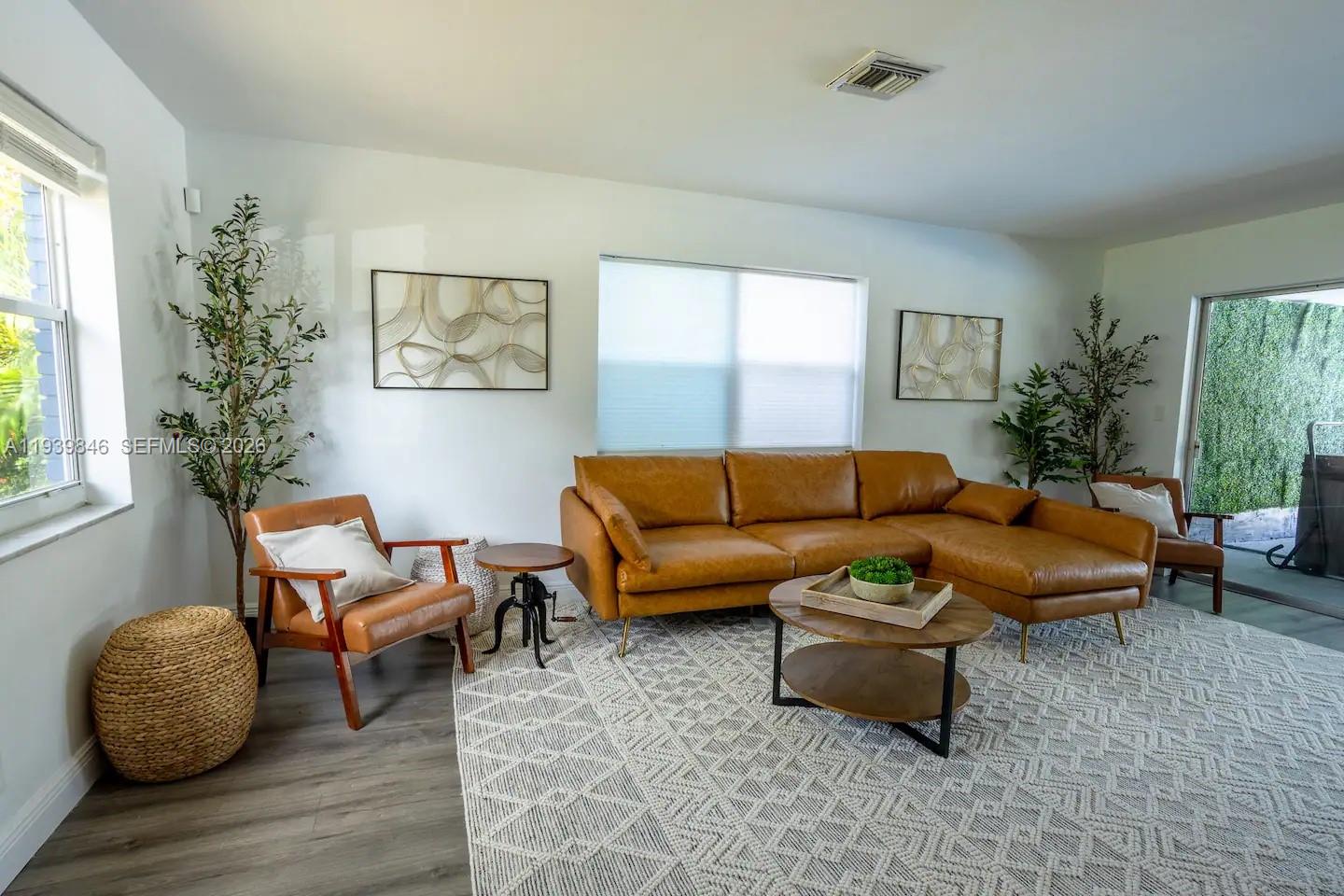 DELRAY SHORES - Residential