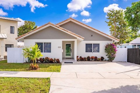 3425 SW 69th Ave Miami FL 33155