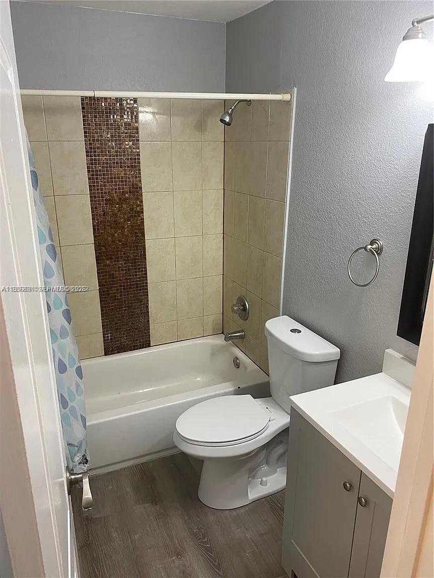 OCEAN DRIVE ESTATES - Residential Income