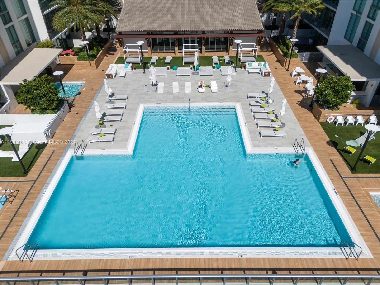 PARQUE TOWERS CONDO - Residential Lease