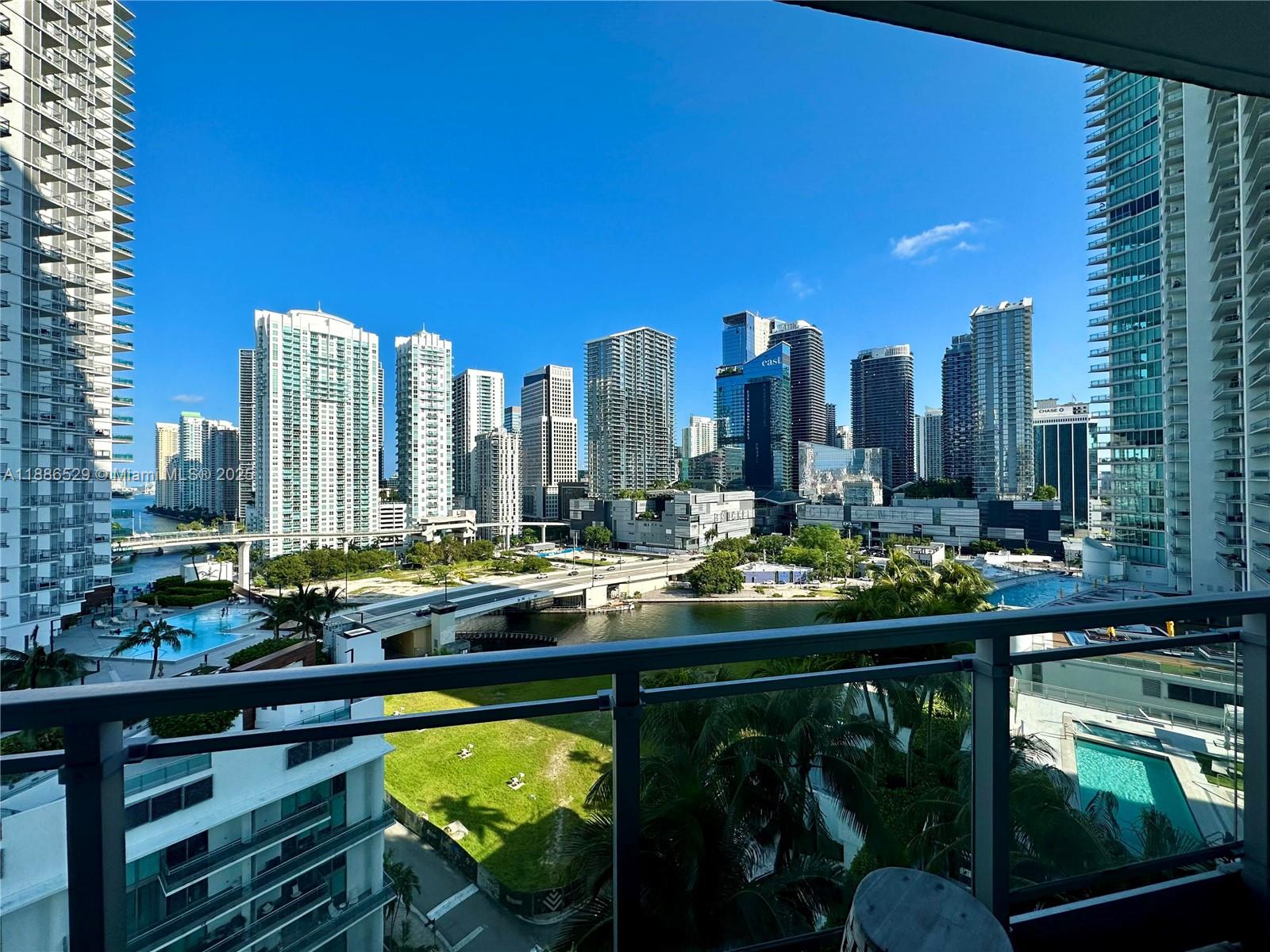 1Q. JKL,M SW 3rd St 1603