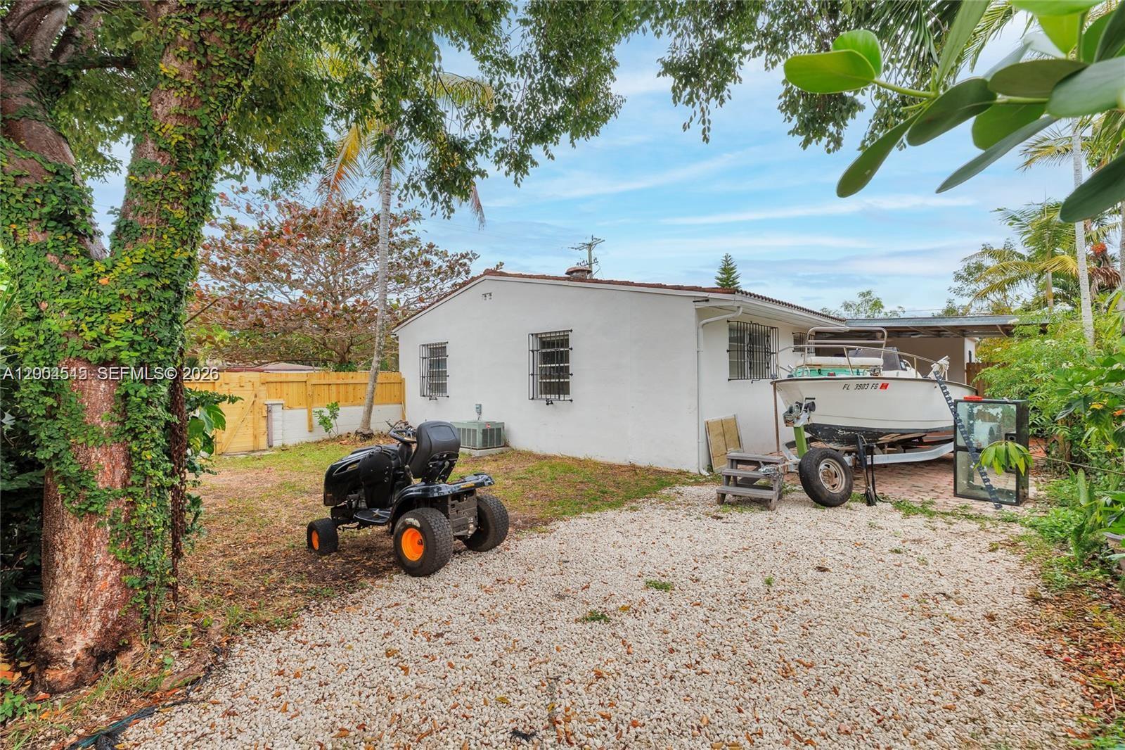 BISCAYNE GARDENS SEC F PT - Residential Lease