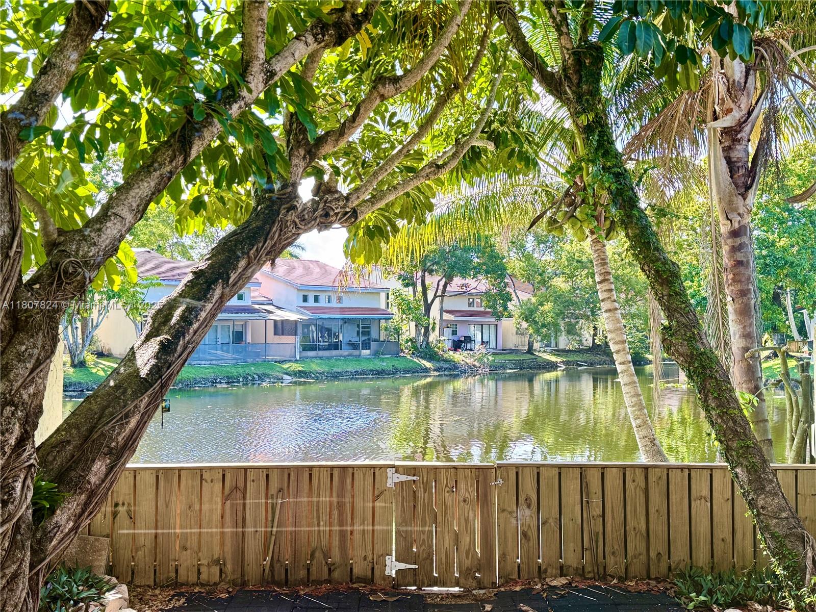 Charming 3-Bed, 2.5-Bath Corner Townhome in Prime Location! Welcome to this cozy and beautifully maintained townhome, ideally located in a peaceful and family-friendly neighborhood. This corner unit offers exceptional privacy with neighbors only on one side, and features a spacious backyard, perfect for entertaining family and friends or enjoying quiet lake view moments. Excellent location with easy access to major highways: Just 5 minutes from I-595, 10 minutes to the Turnpike, 15 minutes to I-95 and I-75. Only 20 minutes from the beach. Surrounded by a wide variety of restaurants, shopping malls, supermarkets, and everyday conveniences. Whether you’re a first-time buyer or looking for a low-maintenance lifestyle in a welcoming community. VACANT!!