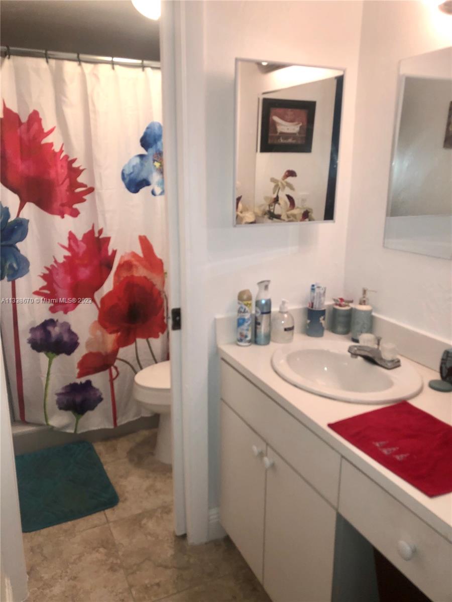 RAMBLEWOOD CONDO A - Residential Lease