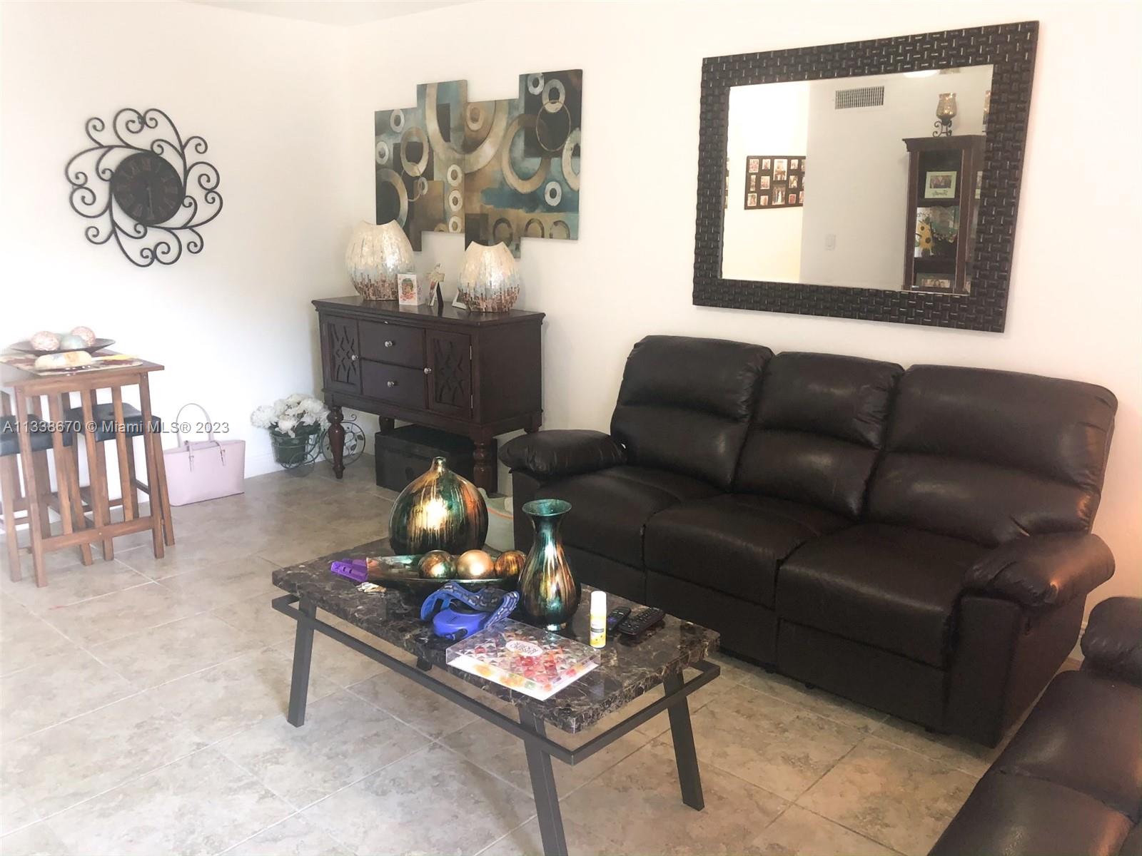 RAMBLEWOOD CONDO A - Residential Lease