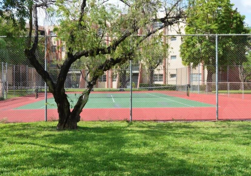 RAMBLEWOOD CONDO A - Residential Lease