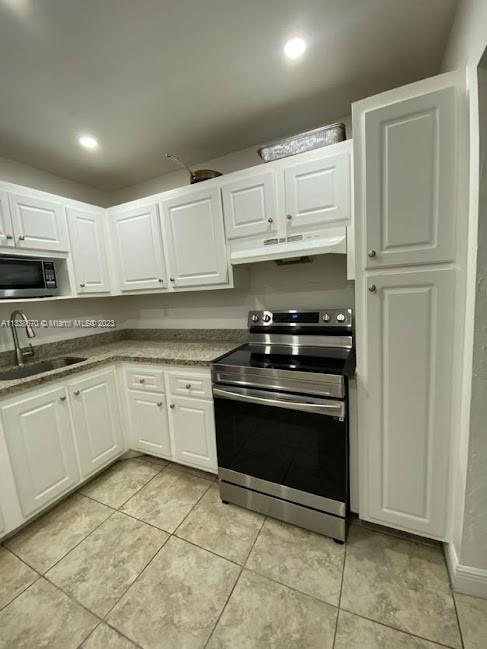 RAMBLEWOOD CONDO A - Residential Lease