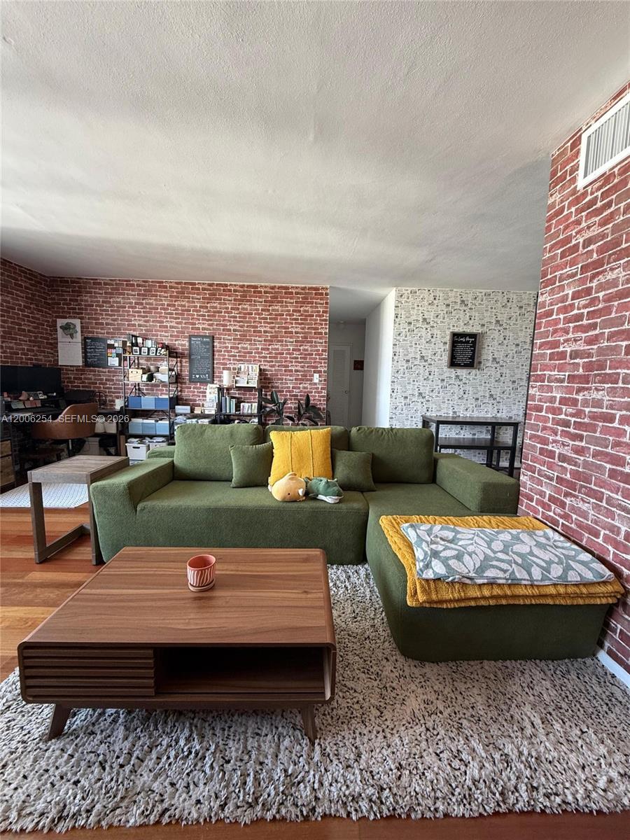 MIRADOR 1000 CONDO - Residential