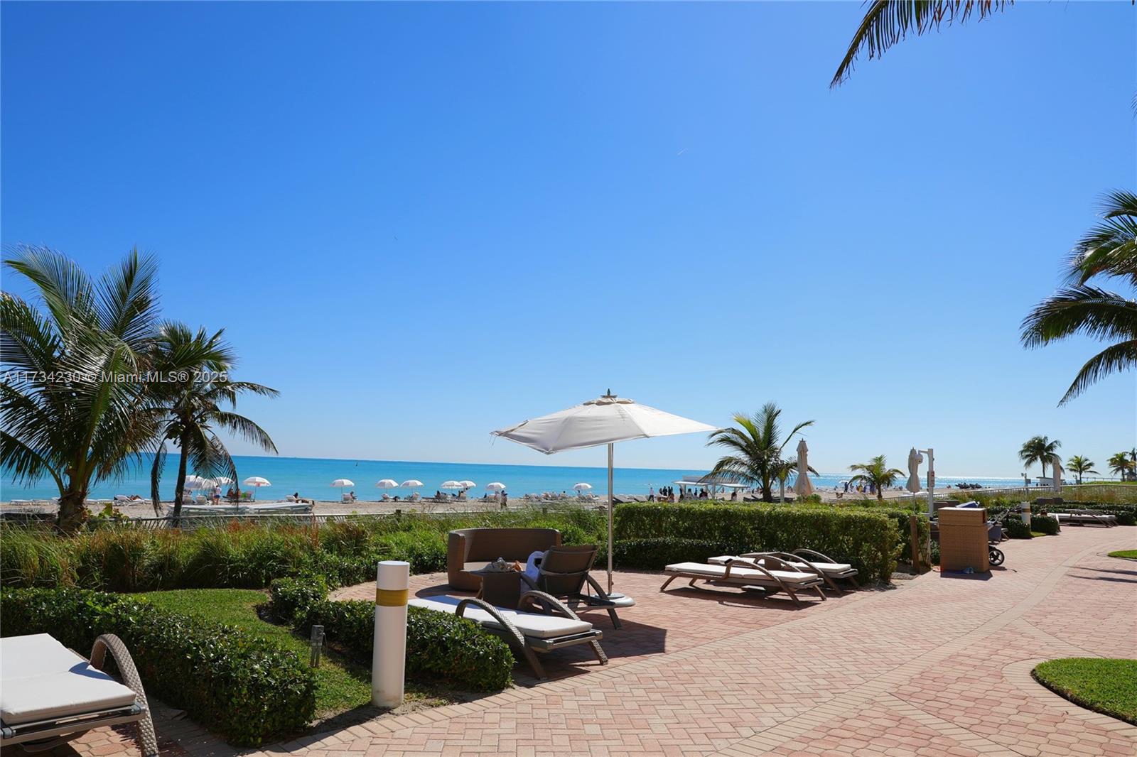 TRUMP ROYALE CONDO - Residential Lease