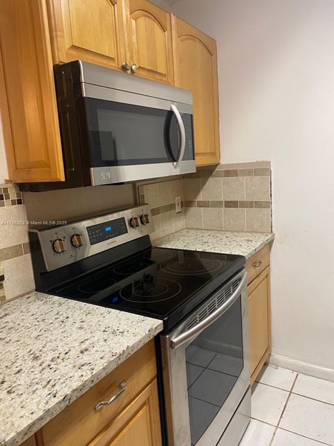 15 Crossings Cir A Boynton Beach FL 33435