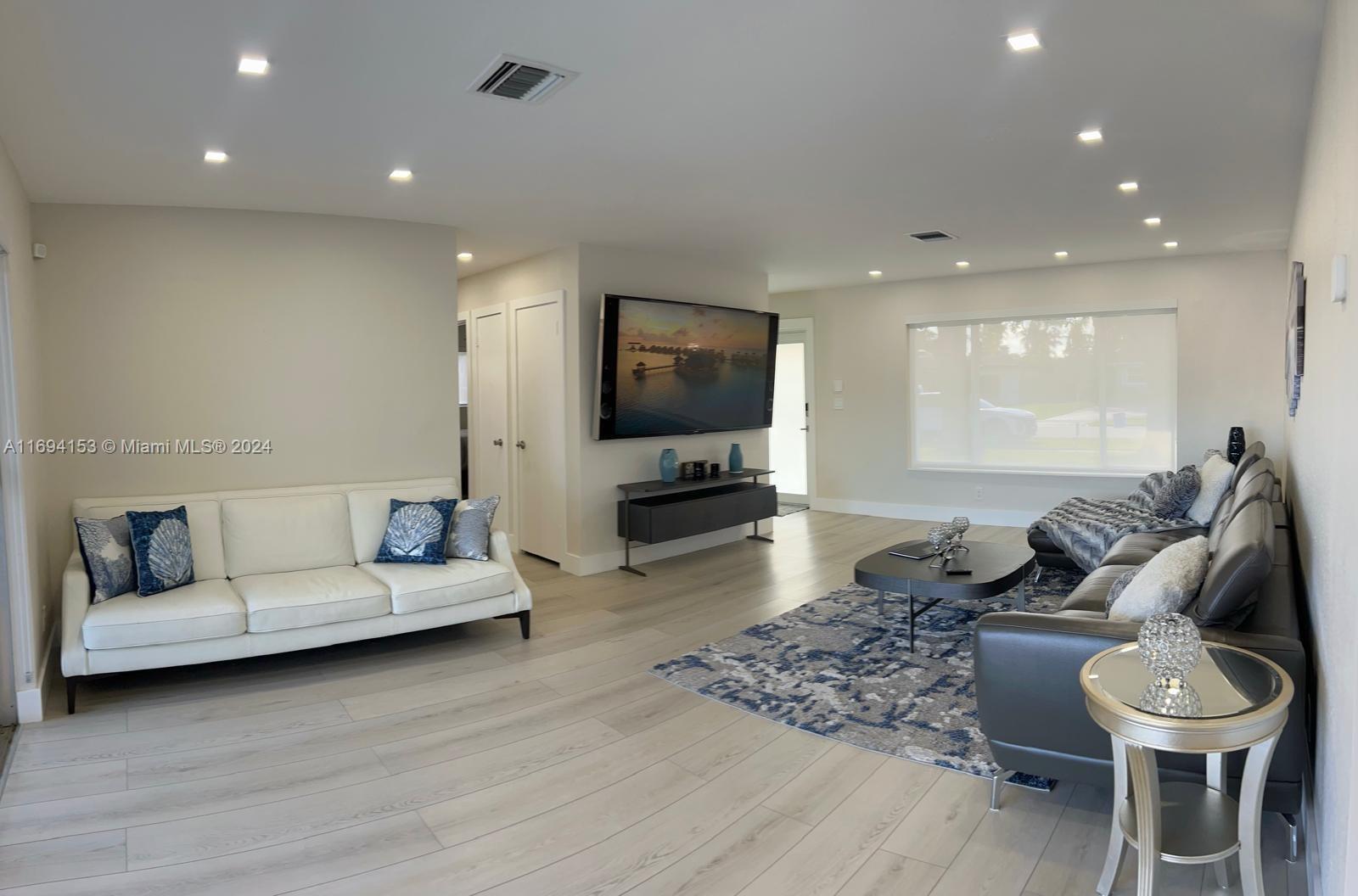 PLANTATION ISLES SEC 5 - Residential