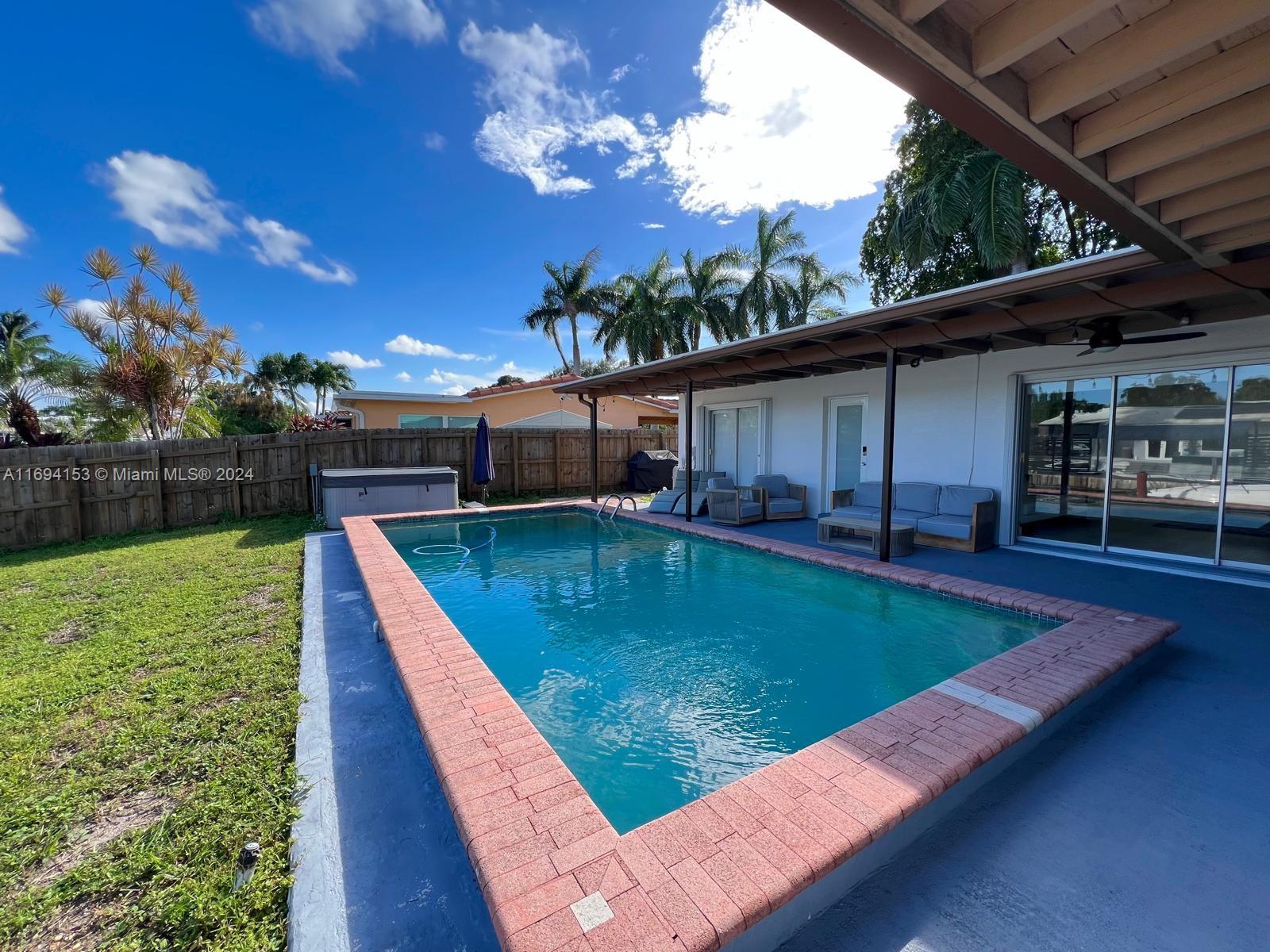 PLANTATION ISLES SEC 5 - Residential