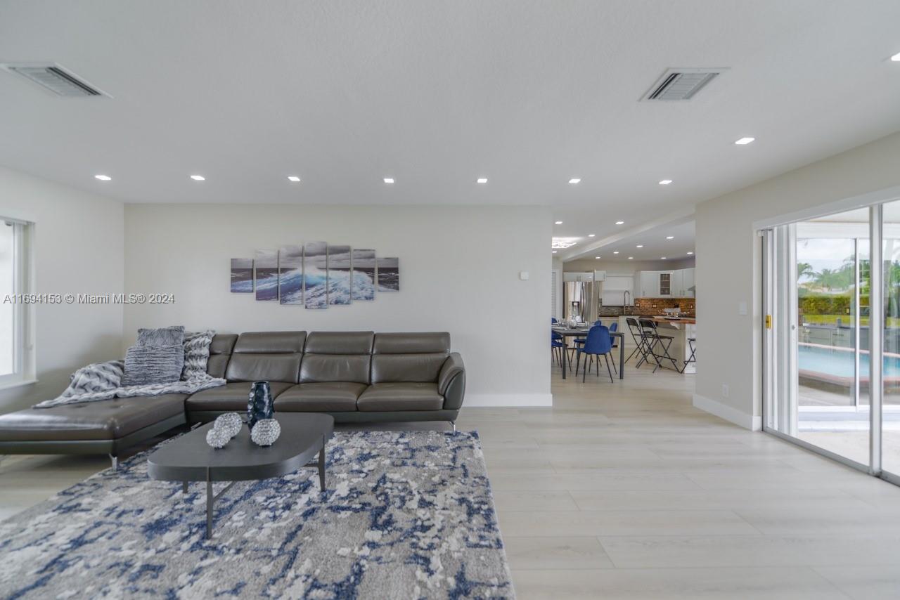 PLANTATION ISLES SEC 5 - Residential