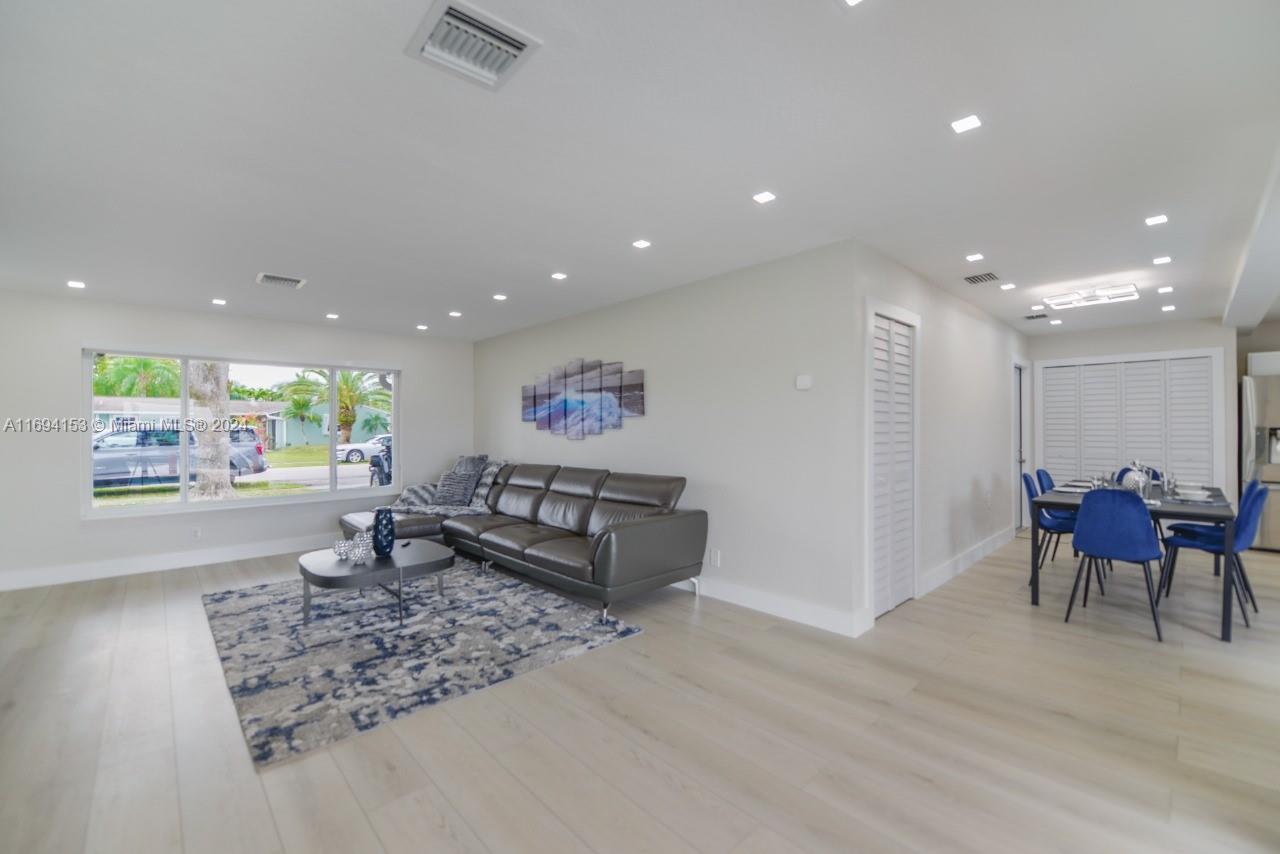 PLANTATION ISLES SEC 5 - Residential