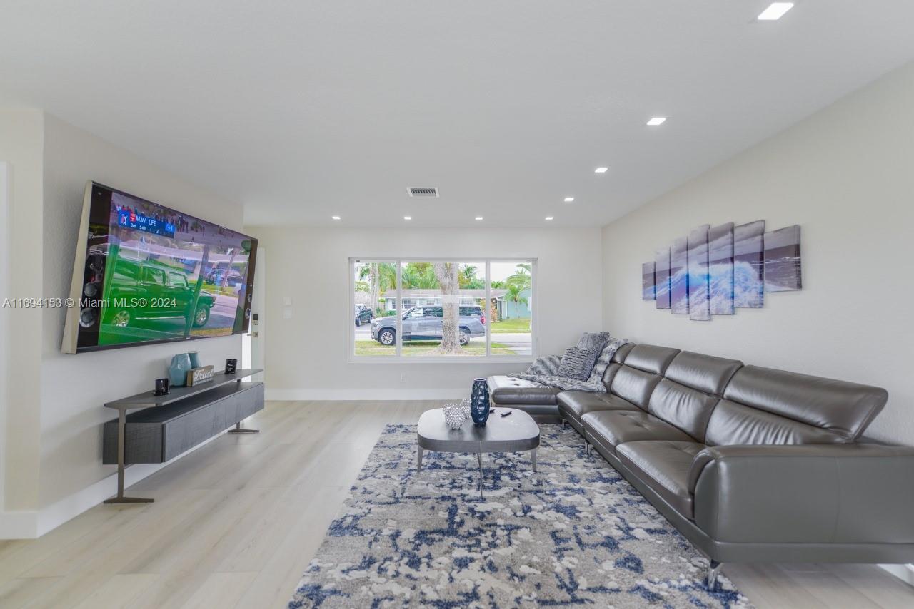 PLANTATION ISLES SEC 5 - Residential