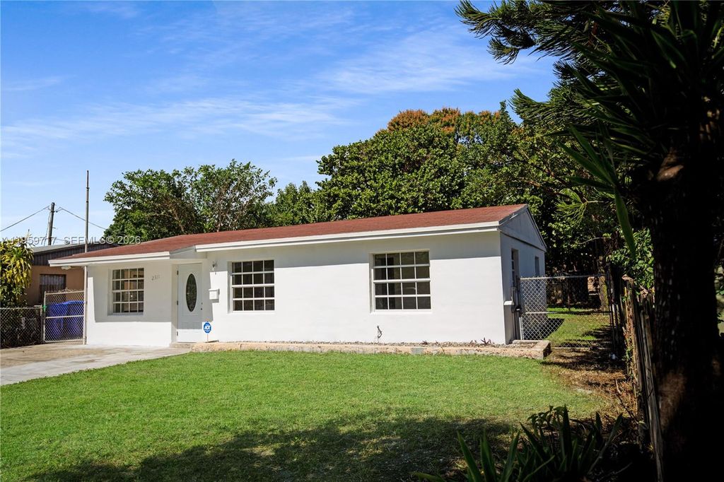 Photo of 2311 Fletcher St, Hollywood, FL 33020 (MLS # A11959717)